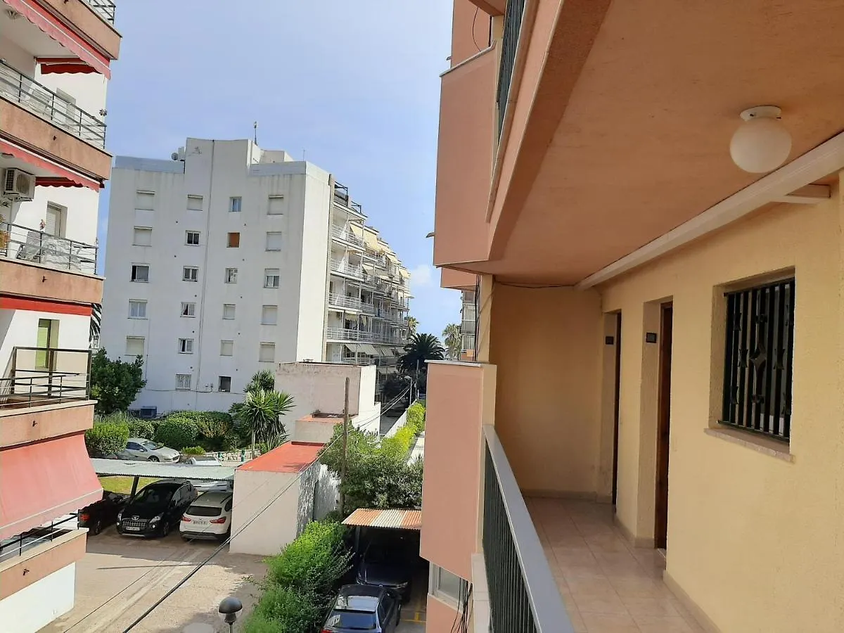 Iris Apartment Salou 0*,
